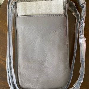 Vera Bradley RFID Carson Cellphone Crossbody